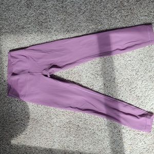 Lululemon Wunder Train High Rise legging 25" size 6, orchid purple coloe